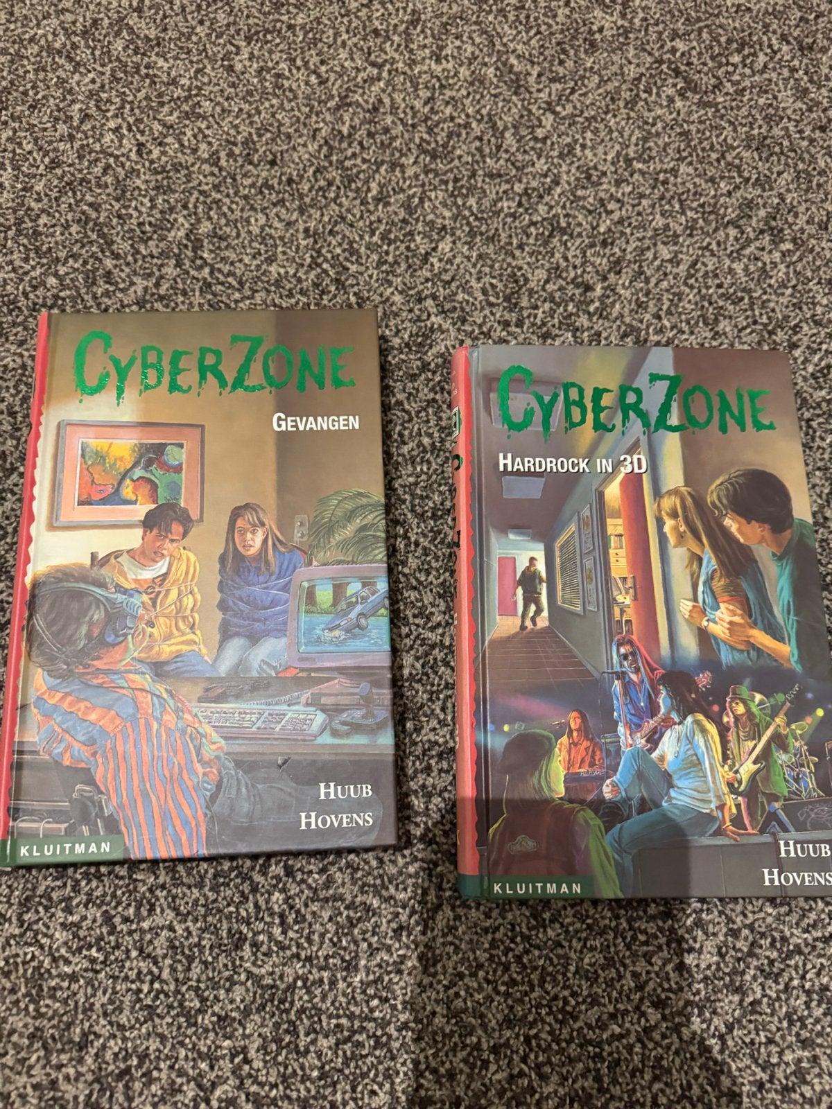 Cyberzone Leesboeken - Huub Hovens - Gelezen, Boeken, Romans, Gelezen, Nederland, Ophalen of Verzenden