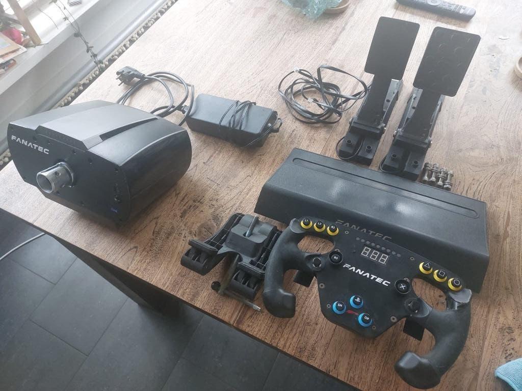 Fanatec CSL Elite PS5/PS4, Ophalen, Gebruikt, Stuur of Pedalen, PlayStation 4