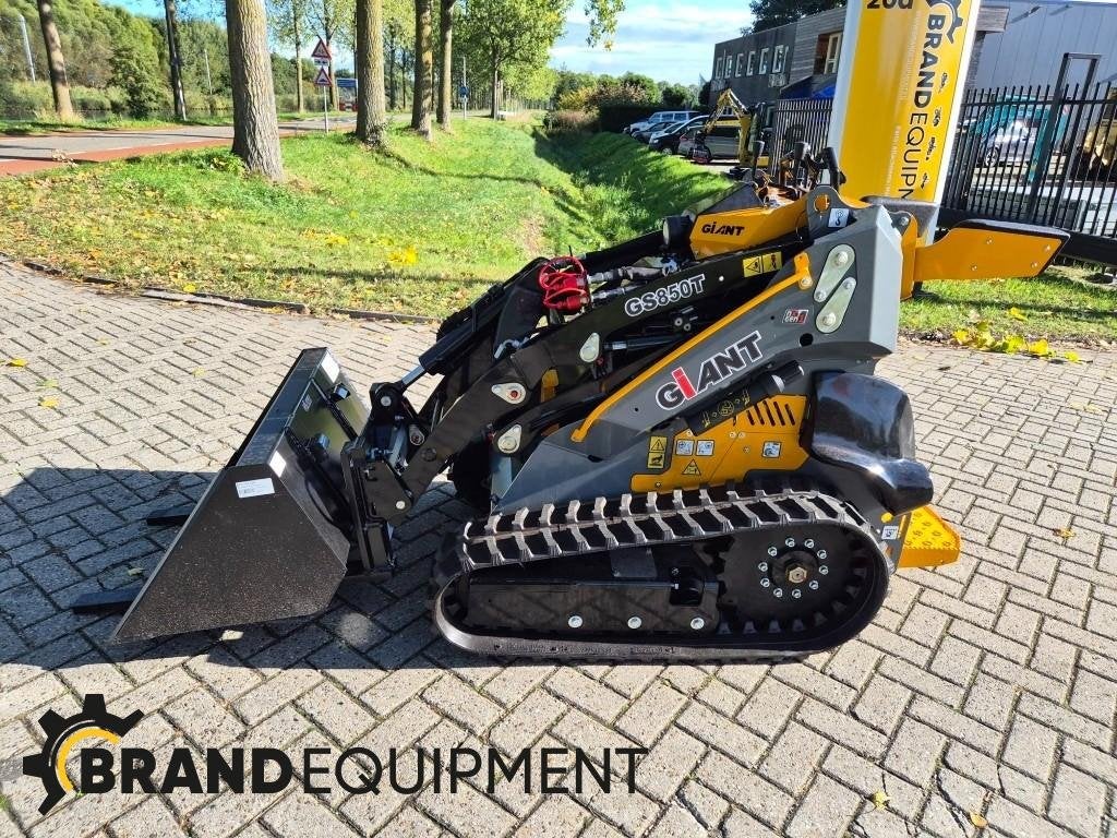 Giant GS850T BR1564, Wiellader of Shovel