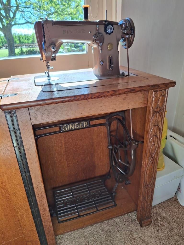 Mooie Trapnaaimachine Singer '50-'60, Antiek en Kunst, Antiek | Naaimachines, Ophalen
