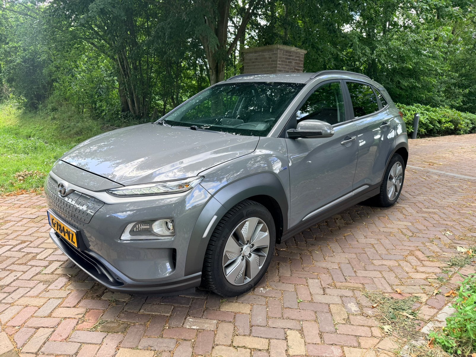 Hyundai Kona EV 204pk 64kWh BTW 2019 Grijs Lagers Hoorbaar!!, Auto's, Hyundai, Grijs, 77 €/maand, 630 min, SUV of Terreinwagen