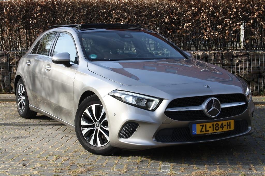 Mercedes-Benz A180 / NAP / PANO / LEDER / VOL Dealer ondh., Auto's, 136 pk, 4 cilinders, Bruin, Zilver of Grijs