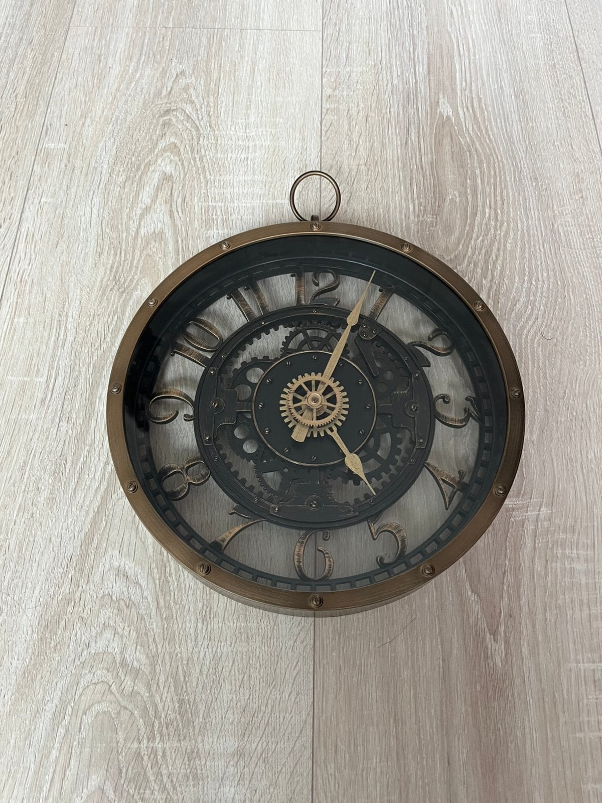 Klok wandklok goud zwart, Ophalen, Goud, Wandklok, Analoog