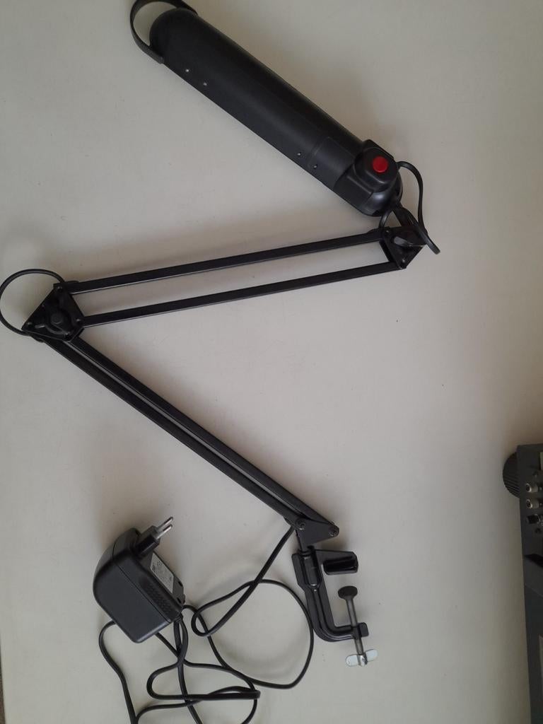 Bureaulamp met klem Lival - nieuwst., Ophalen, Zo goed als nieuw, Minder dan 50 cm