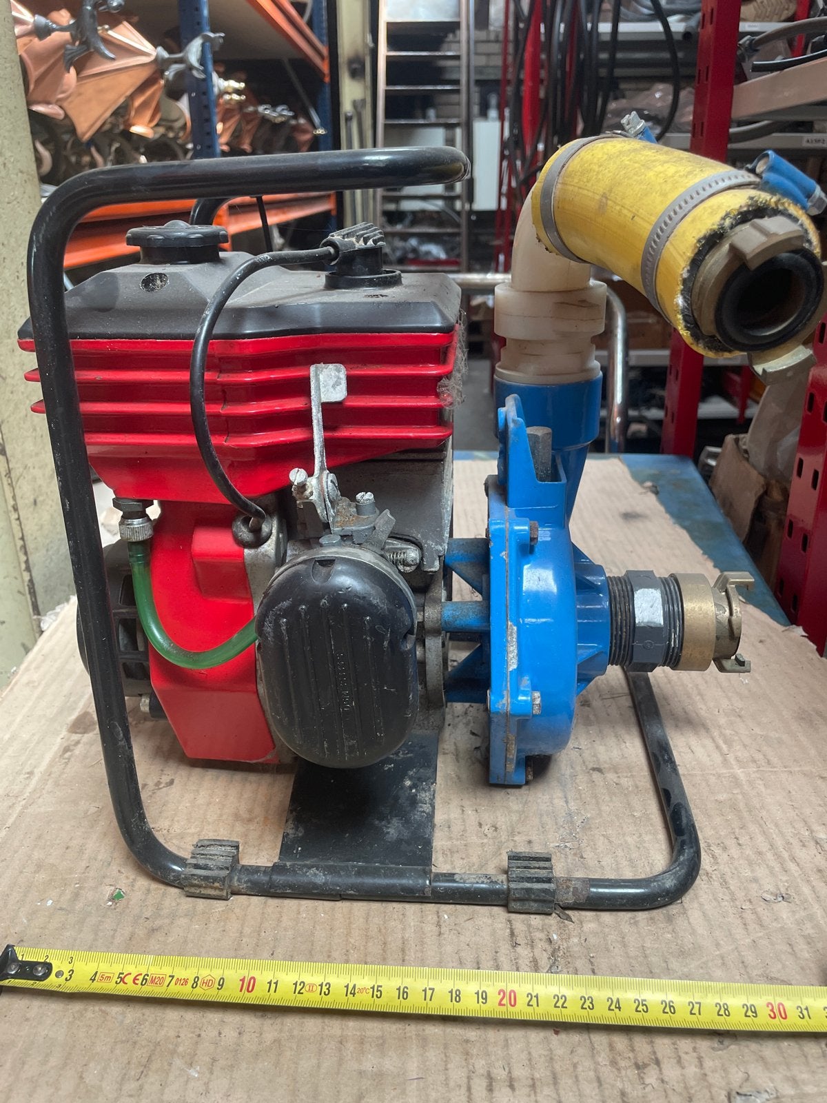Benzine waterpomp - Ideaal voor tuin en bouw, Tuin en Terras, Waterpompen, Ophalen, Gebruikt
