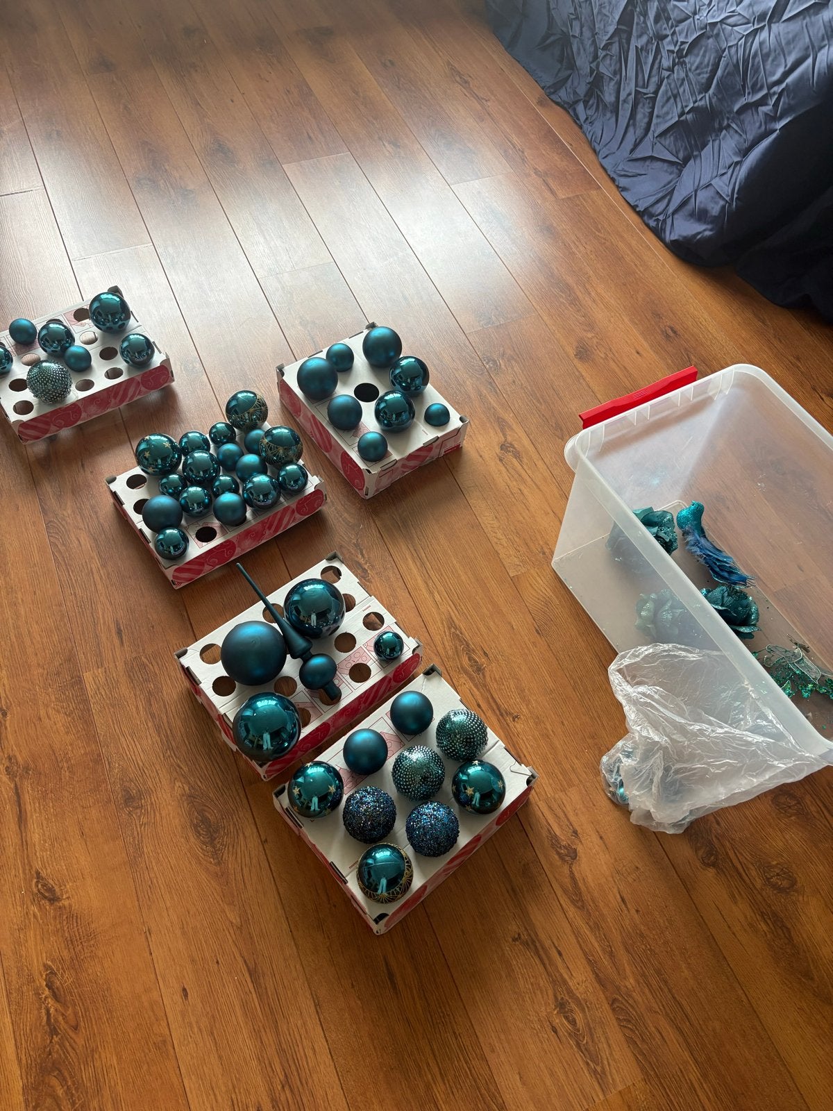Turquoise kerstballen, Ophalen, Zo goed als nieuw