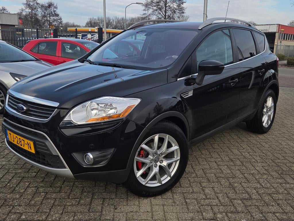 Ford Kuga 2.5 20V Titanium/LEDER/PANORAMADAK/NAVIGATIE, Automaat, Gebruikt, 1553 kg, Leder en Stof