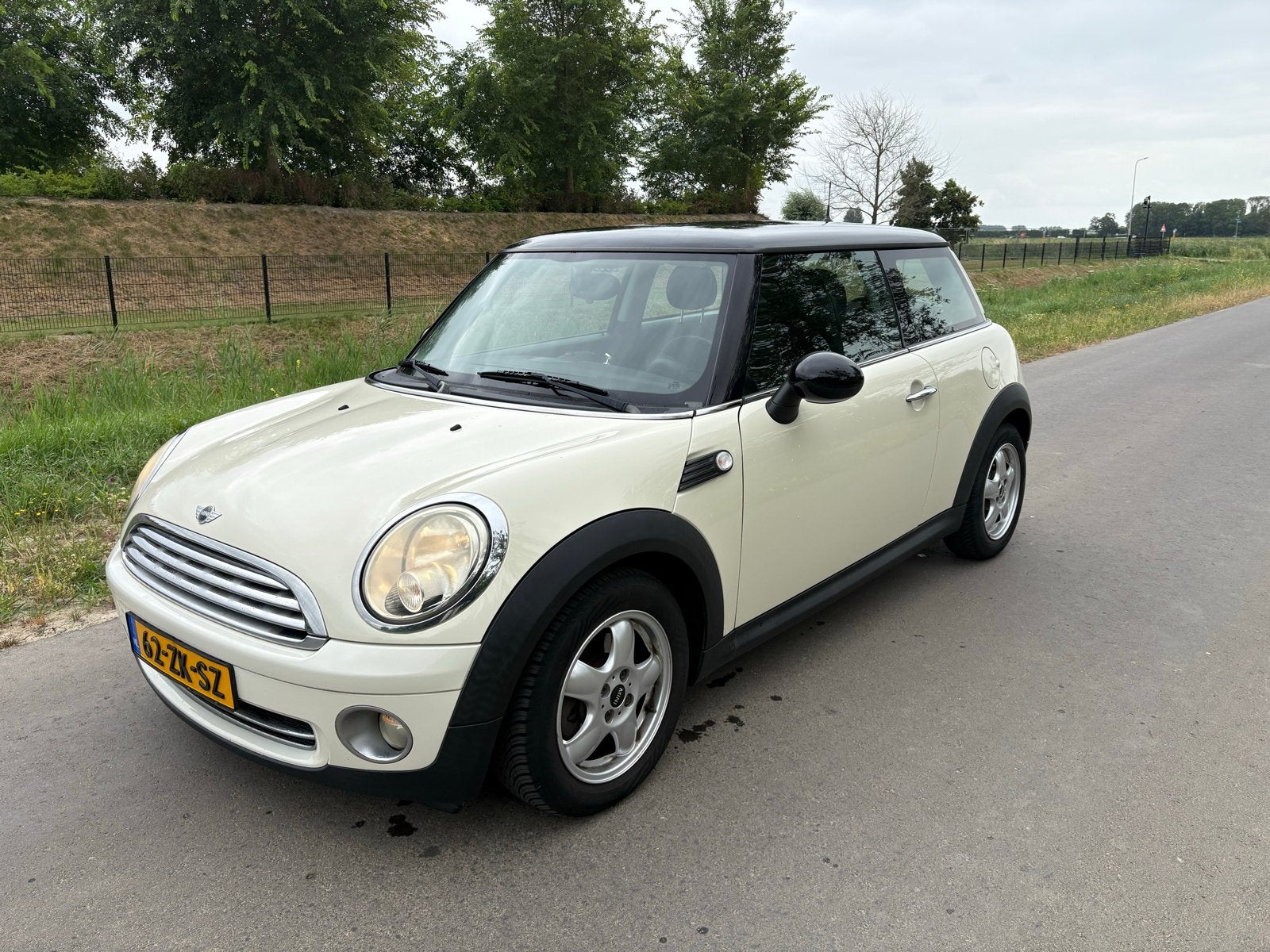 PRIJS 2X VERLAAGD - Mini (r56) 1.4 95pk 2008, 93000km, Auto's, Voorwielaandrijving, 4 stoelen, Origineel Nederlands, 19 km/l