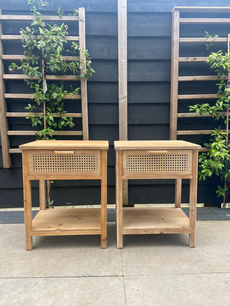 Rotan webbing nachtkastjes, Huis en Inrichting, Slaapkamer | Nachtkastjes, Ophalen, 55 tot 70 cm, Zo goed als nieuw, 45 tot 65 cm