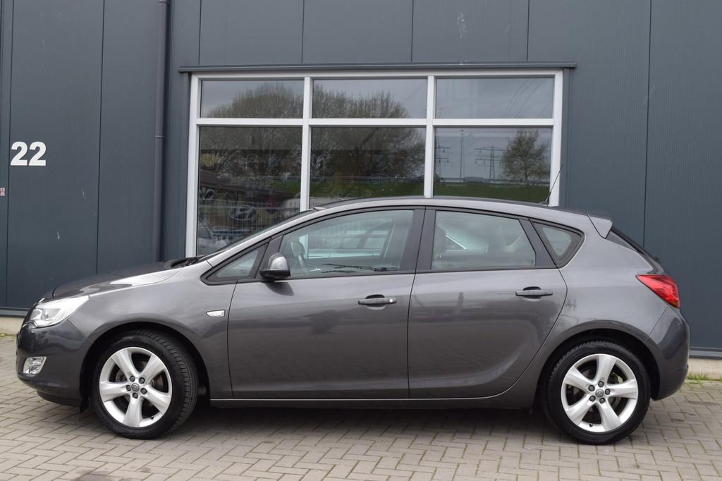 Opel Astra 1.4 Turbo Color Edition | Airco | Cruise | NAP +, Voorwielaandrijving, Euro 5, Stof, Gebruikt