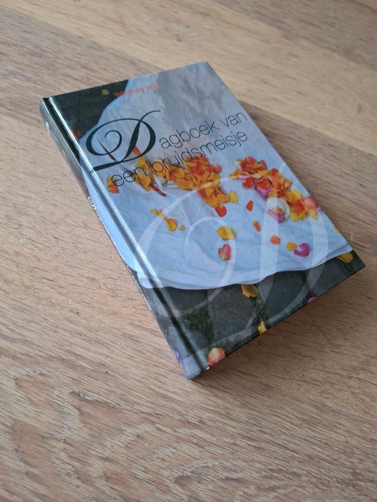 Dagboek van een bruidsmeisje - Whitney Lyles, Boeken, Ophalen of Verzenden, Zo goed als nieuw