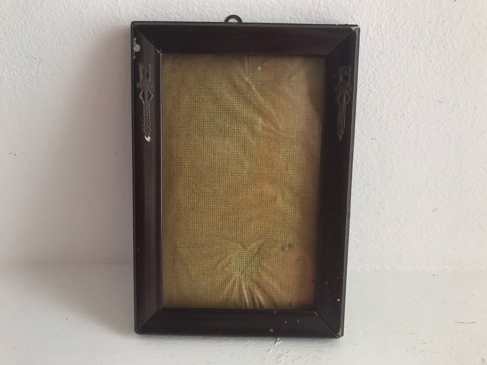 Antiek houten fotolijstje met beslag, Ophalen of Verzenden