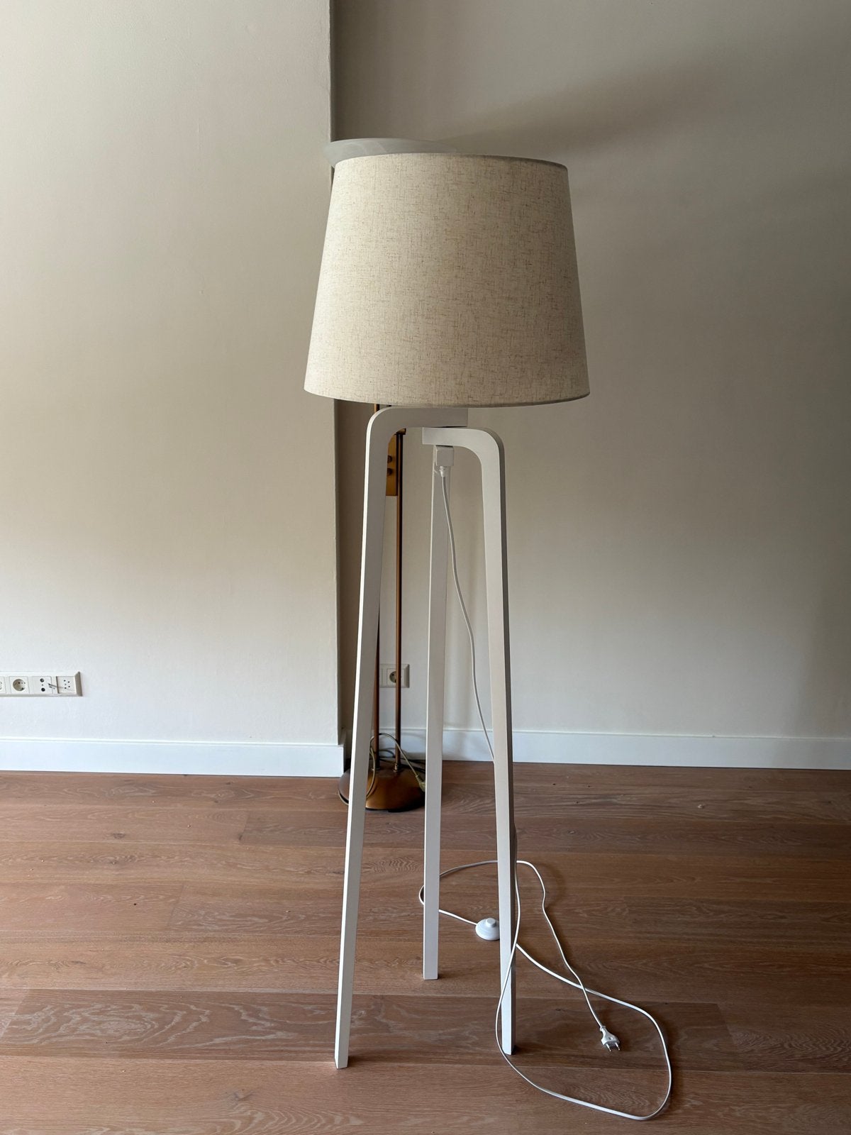 Moderne staande lamp met stoffen kap, Ophalen, Gebruikt, Hout, 150 tot 200 cm