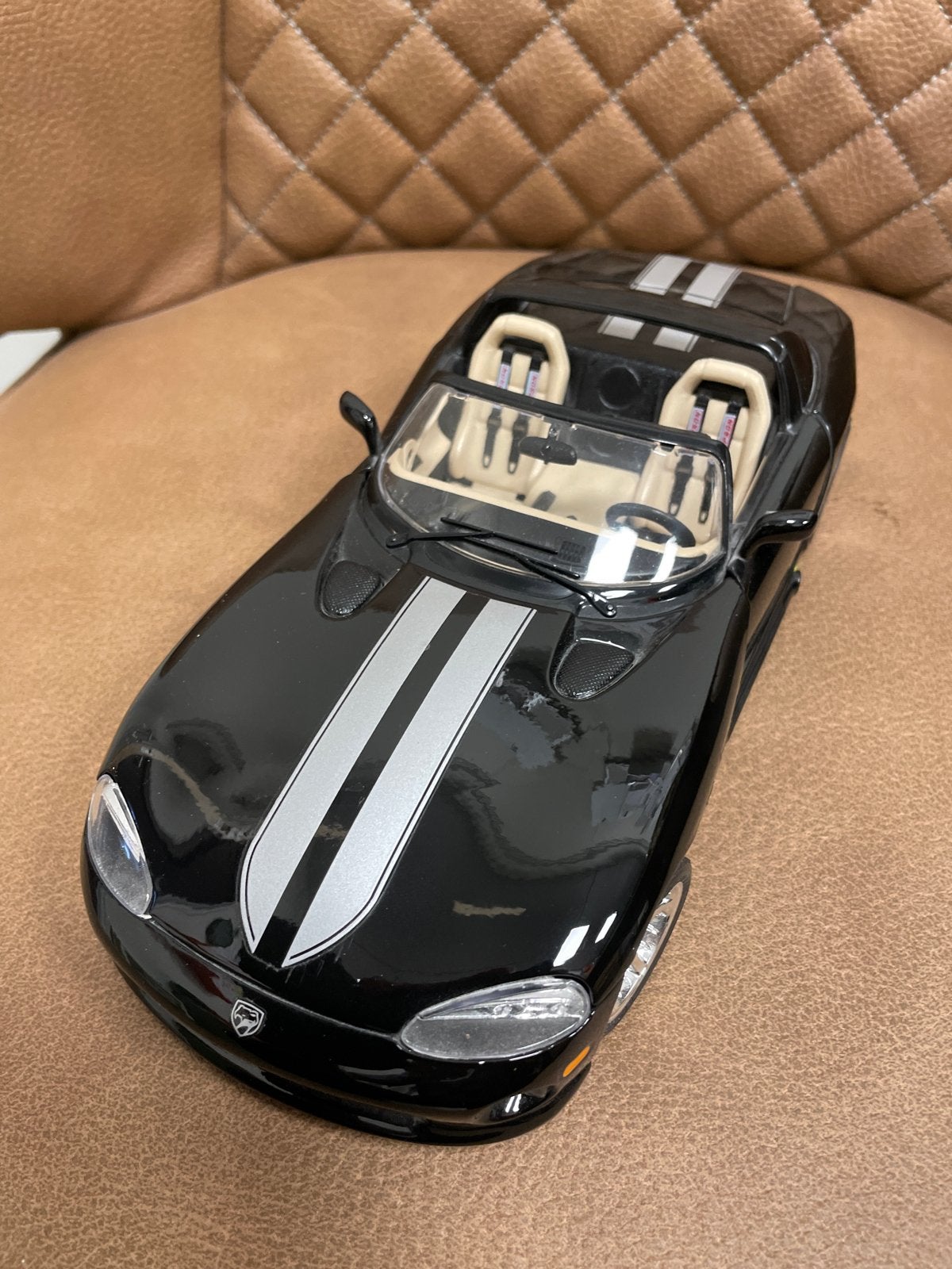 Burago Dodge Viper RT/10 Schaalmodel 1:18 Zwart, Auto, Burago, Ophalen of Verzenden, Zo goed als nieuw