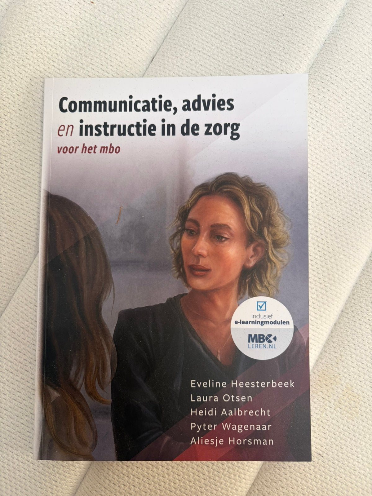MBO- verpleegkundige schoolboek (voor 4 leerjaren), Ophalen, Zo goed als nieuw, Overige niveaus