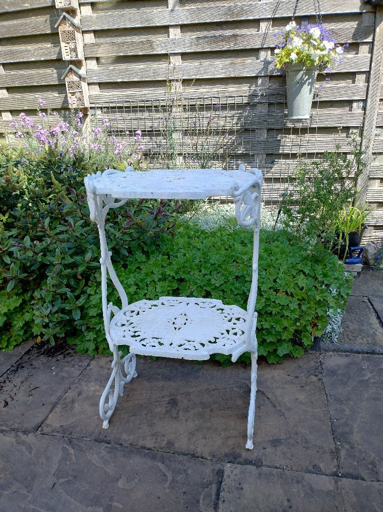 GIETIJZEREN (TUIN)TAFEL TWEE ETAGES, Ophalen, Gebruikt