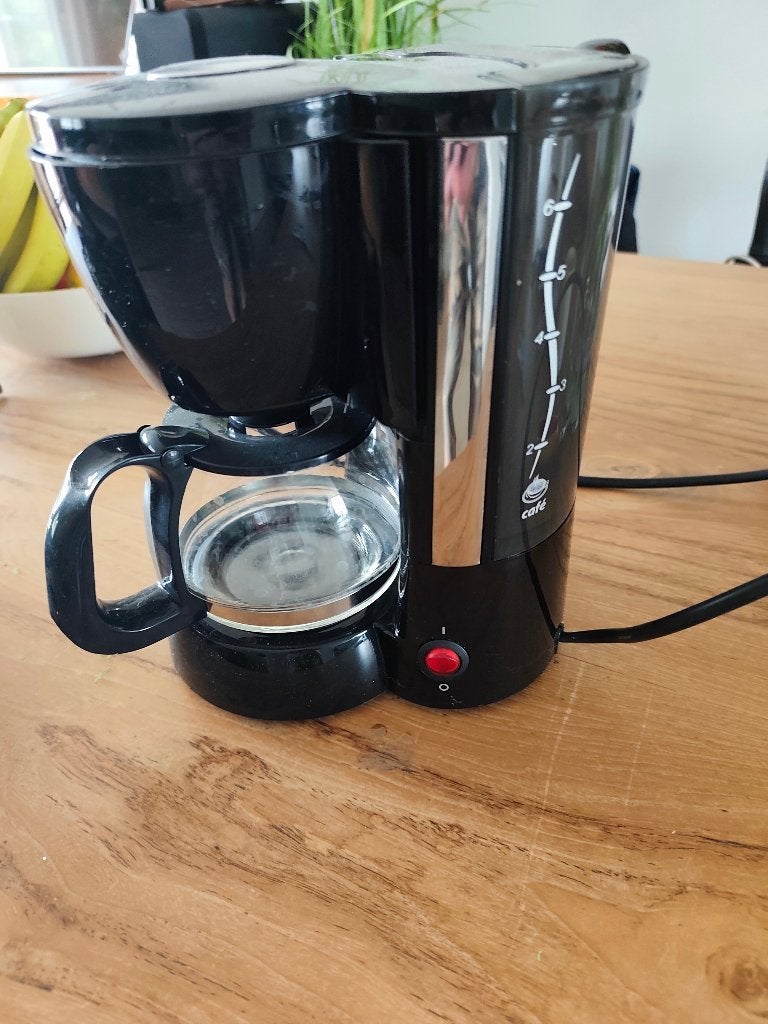 Koffiezetapparaat.  12 volt, Ophalen, Zo goed als nieuw