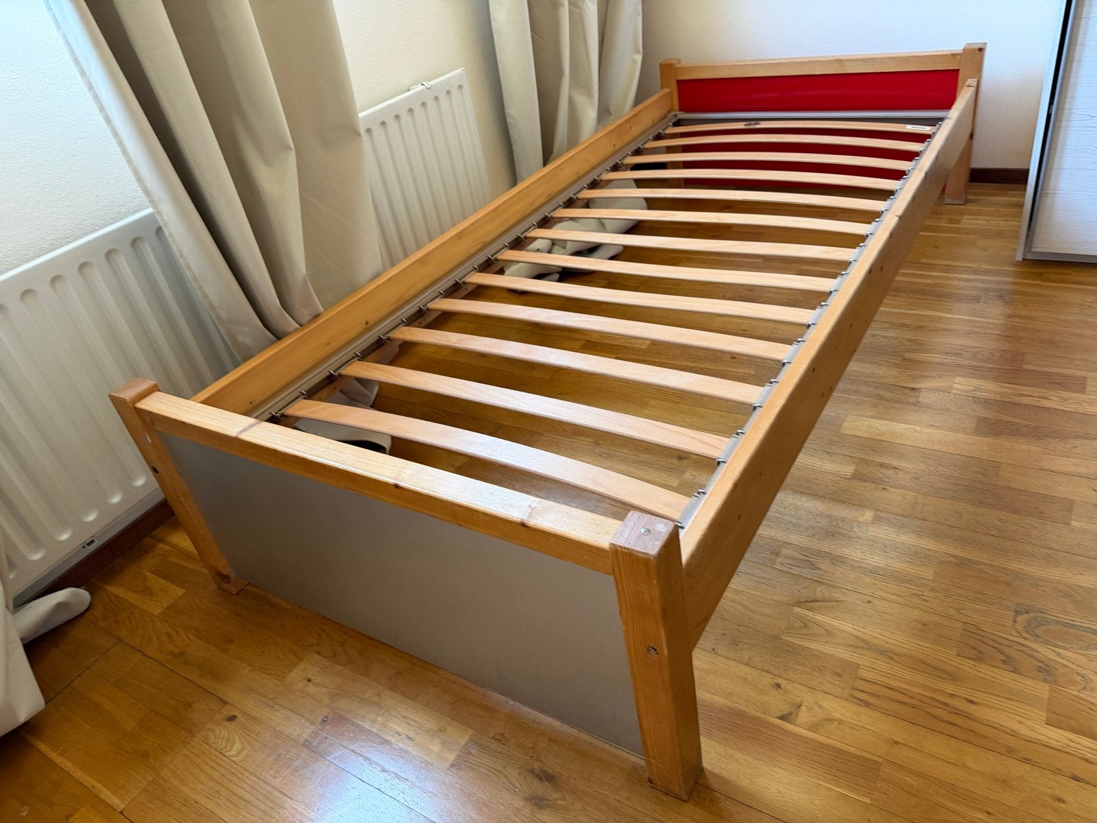 Logeerbed 200x90 Hout met lattenbodem (zonder matras), Huis en Inrichting, Slaapkamer | Bedden, Gebruikt, Eenpersoons, 90 cm, 200 cm