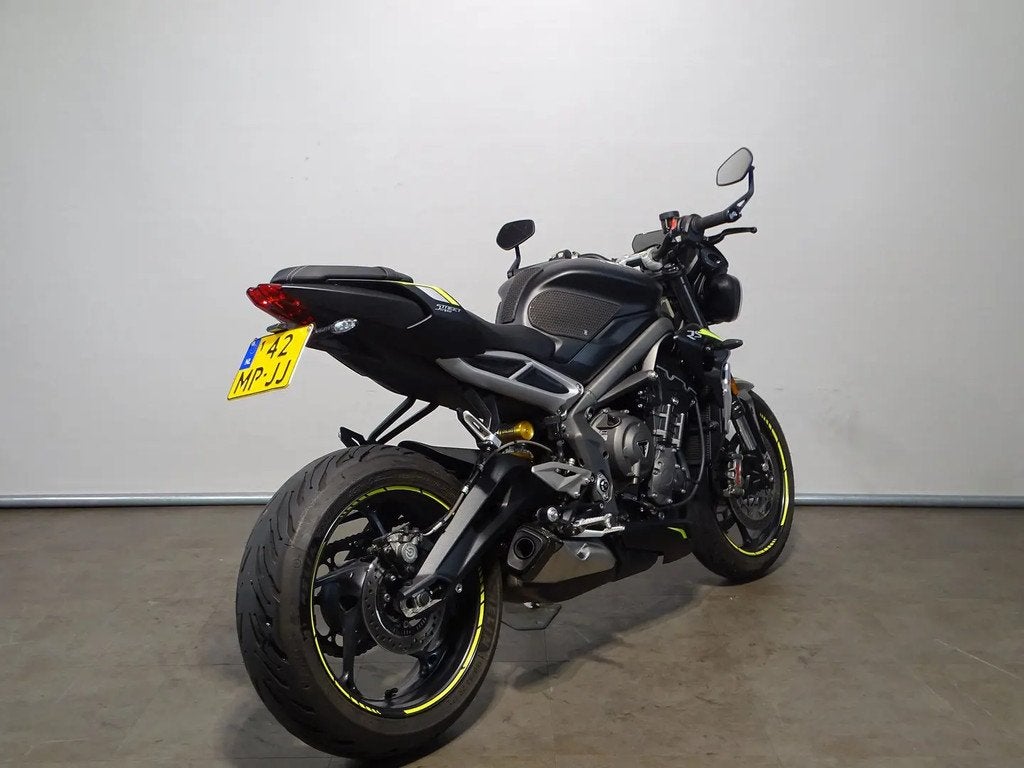 Triumph Street STREET TRIPLE RS € 9.990,00 - foto 3