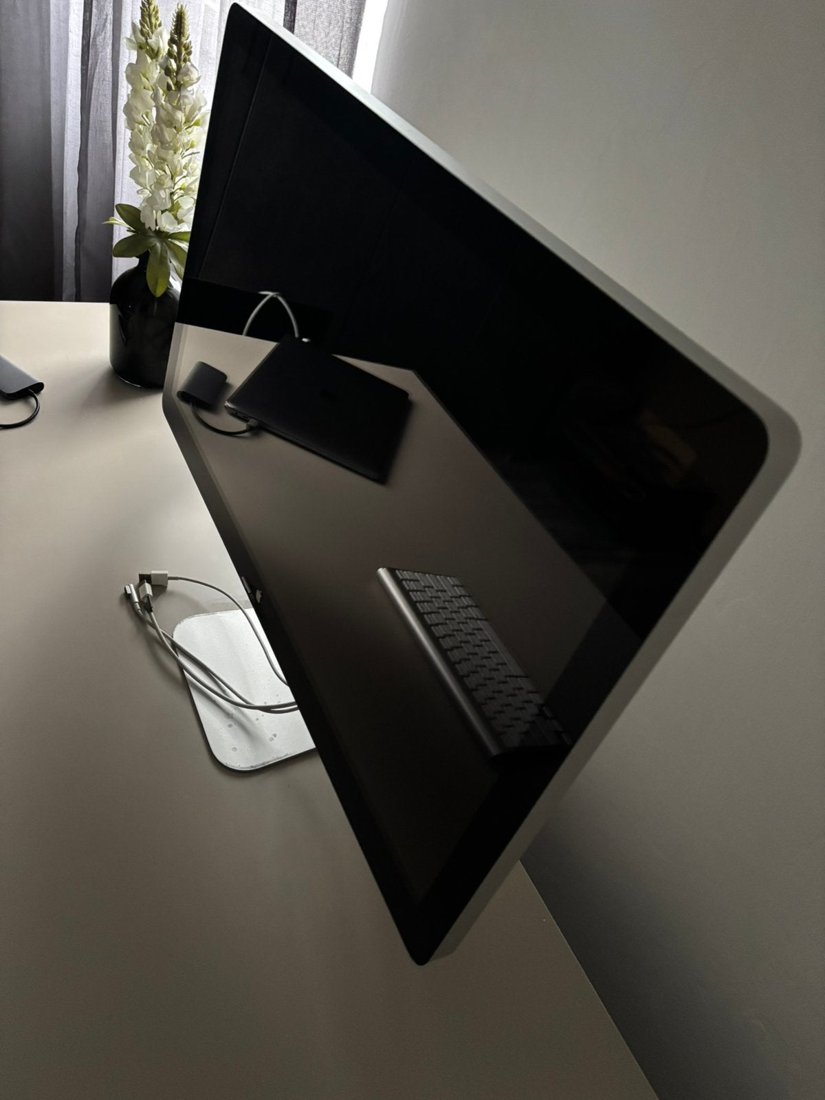 Apple 27-inch LED Cinema Display QHD monitor A1316, Ophalen, Zo goed als nieuw, Overige modellen