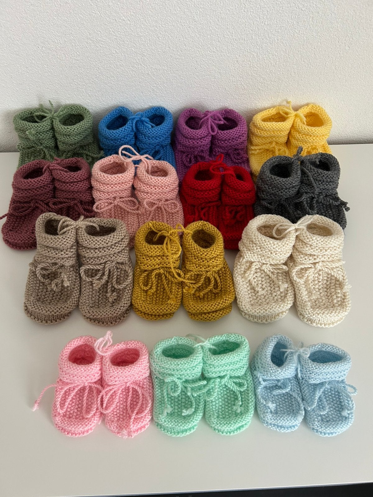 Gebreide babysokjes div kleuren Nieuw.ook leuk kraamcadeau, Ophalen of Verzenden, Nieuw, Jongetje of Meisje, Sokjes