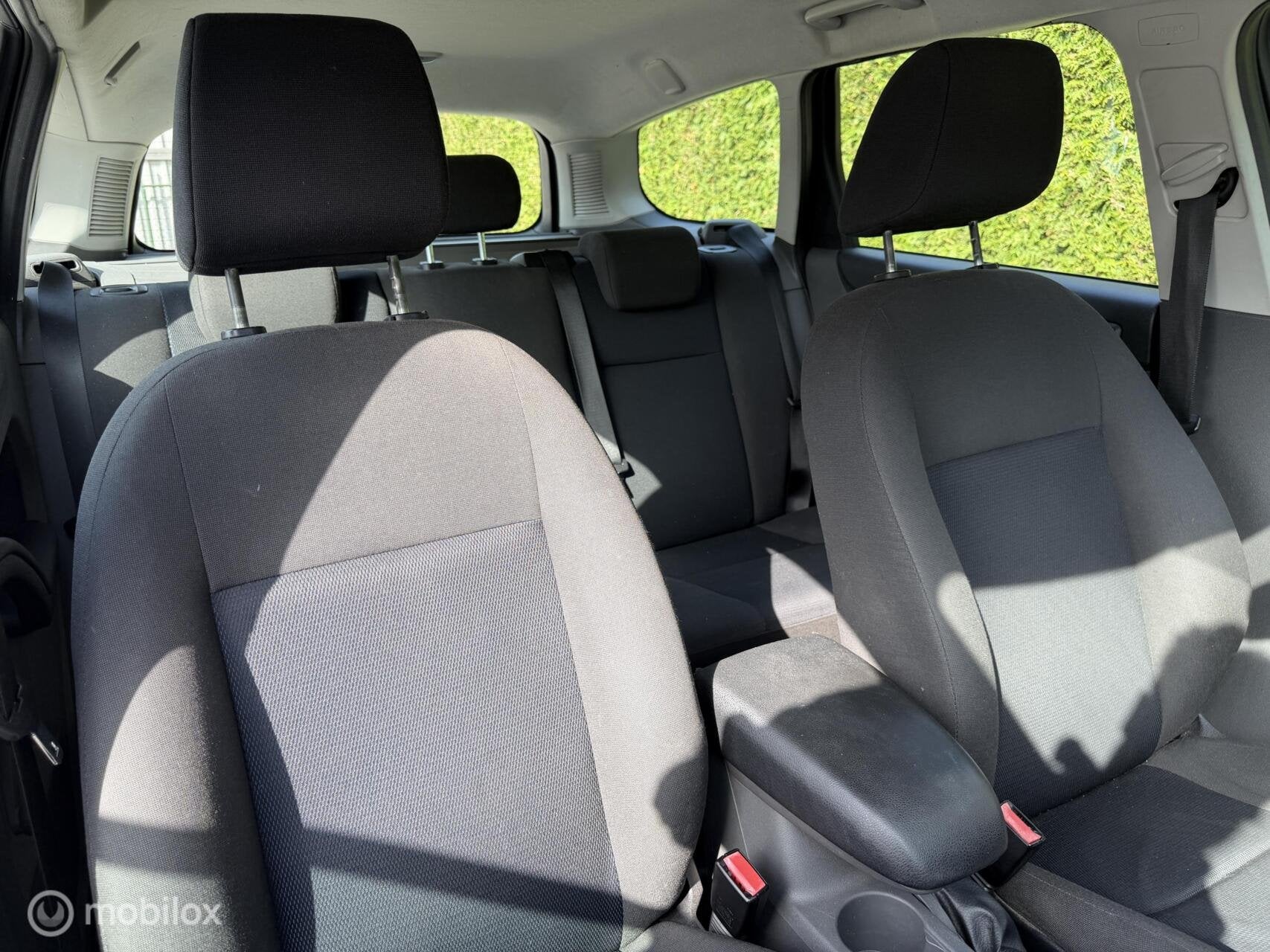 Foto 12 van Ford Focus Wagon 1.6-16V Koude Airco Cruise Distributie verv