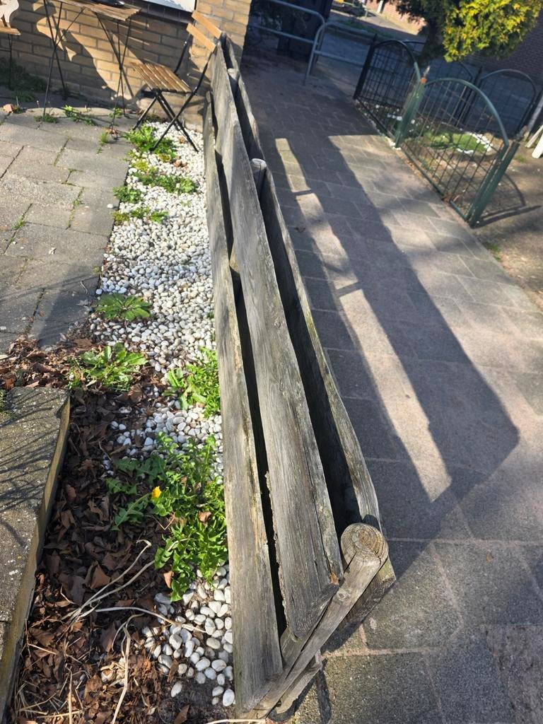 straattegels  en witte steentjes  en hekje, Tuin en Terras, Ophalen, Hout, 3 tot 6 meter, Minder dan 1 meter