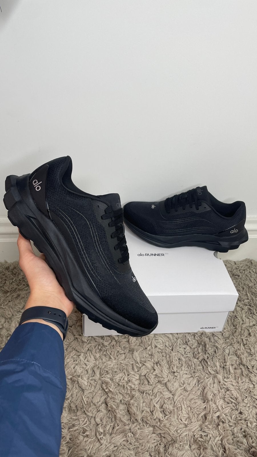 Alo Runner Zwart, Zwart, Nieuw, Ophalen of Verzenden, Sneakers of Gympen