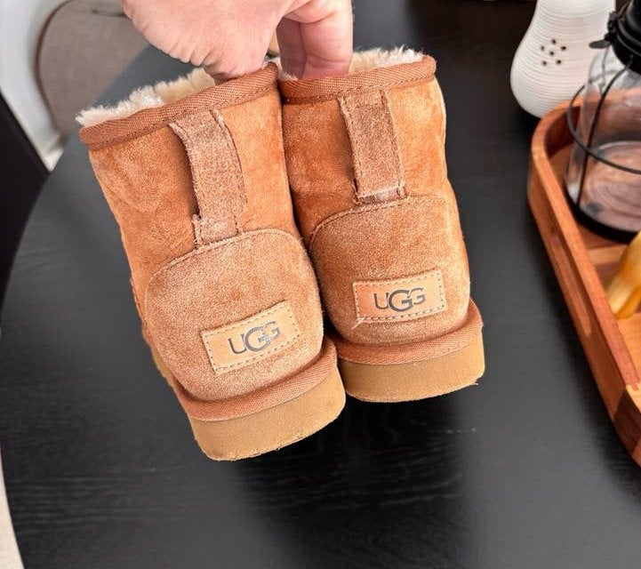 UGG Classic Mini Laarzen - Maat 36, Verzenden, Zo goed als nieuw, Bruin, Lage of Enkellaarzen