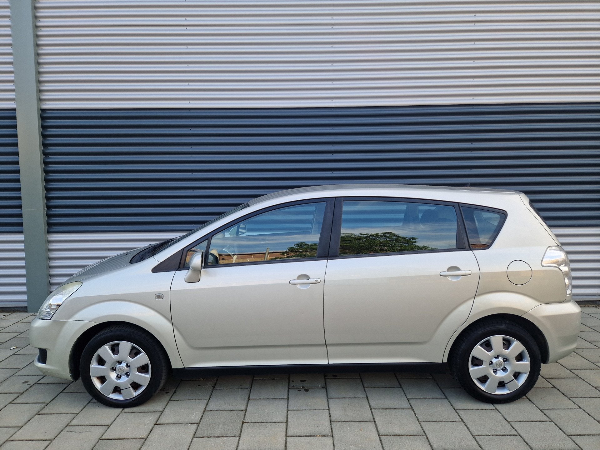 Toyota Verso 1.6 VVT-i Terra climatronic, Airco, Trekhaak ,, 450 kg, Gebruikt, 4 cilinders, Origineel Nederlands