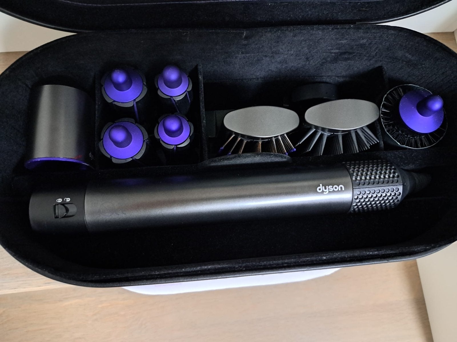 Dyson Airwrap Styler met accessoires en opbergkoffer, Ophalen of Verzenden, Zo goed als nieuw, Krultang of Stijltang