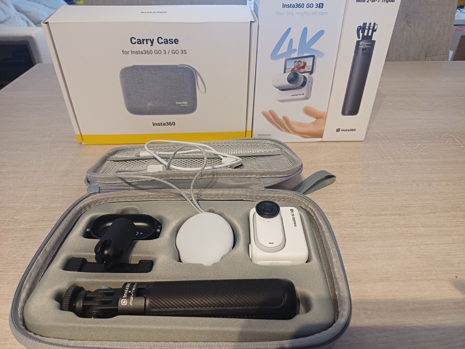 Insta360 GO 3S 64GB - Zgan met etui, accessoires en doosjes, Ophalen of Verzenden, Zo goed als nieuw, Overige merken