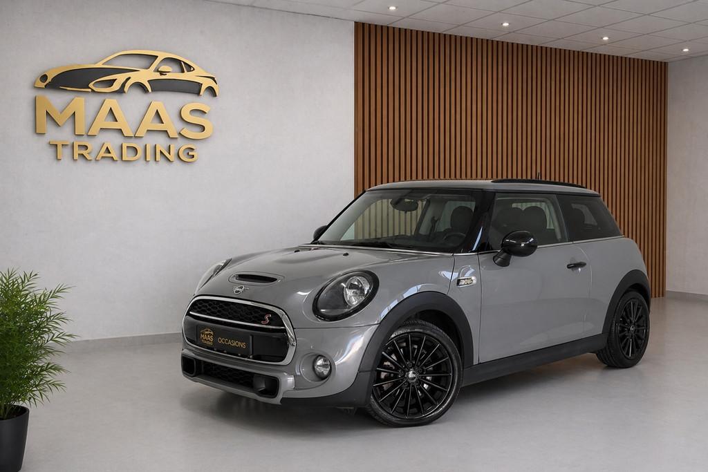 Mini Mini 2.0 Cooper S Automaat / Leder / JCW Stuurwiel, Auto's, Mini, 1998 cc, Gebruikt, Zwart, 4 stoelen