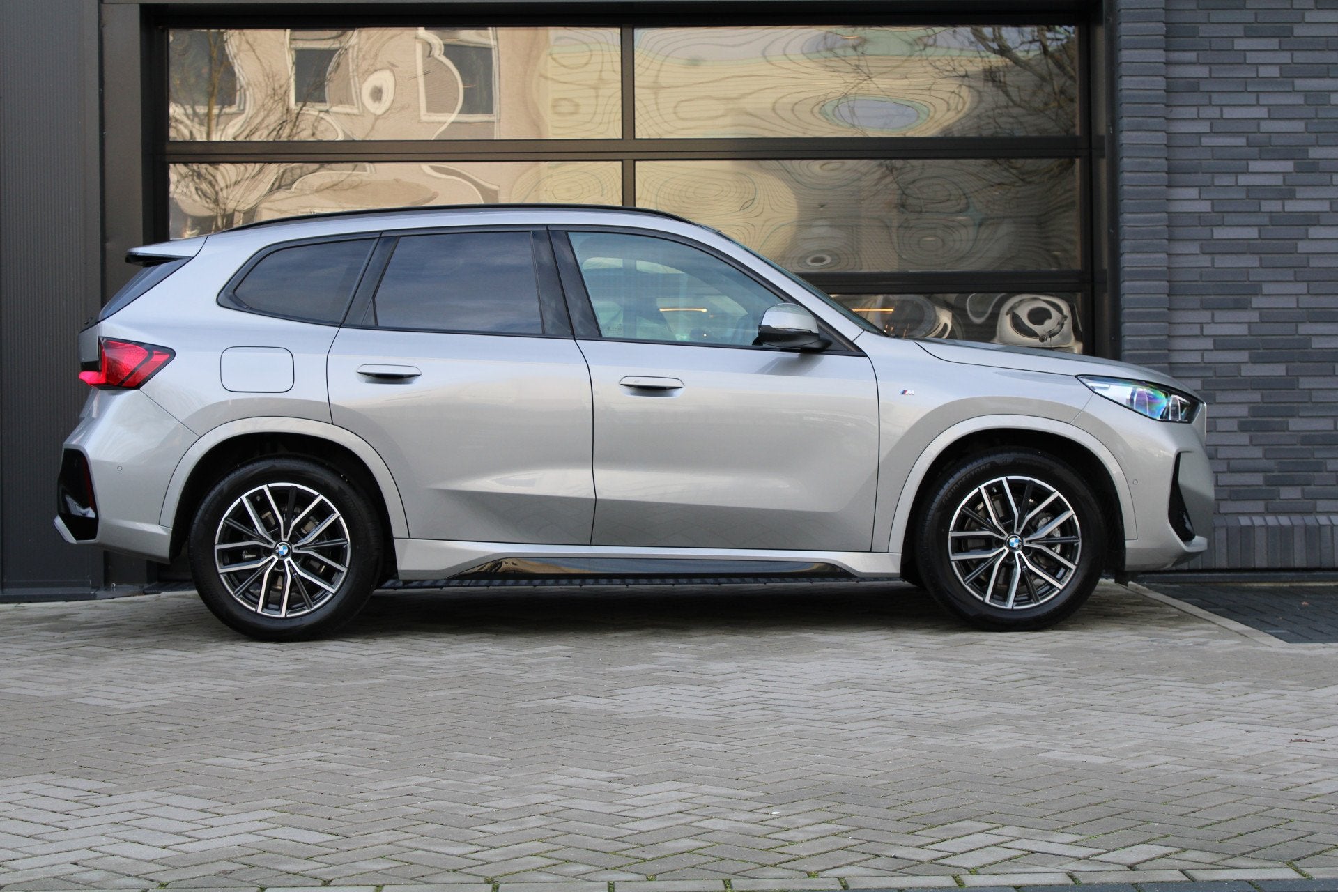 Foto 7 van BMW X1 sDrive20i | BTW | M-SPORT | KEYLESS | HUD | 360 CAM |