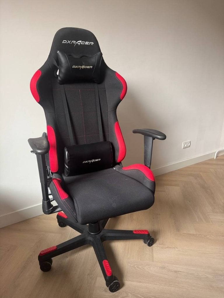 DXRacer Gaming Chair - Red/Black - €40, Huis en Inrichting, Bureaustoelen, Ophalen, Gebruikt, Zwart, Gaming bureaustoel
