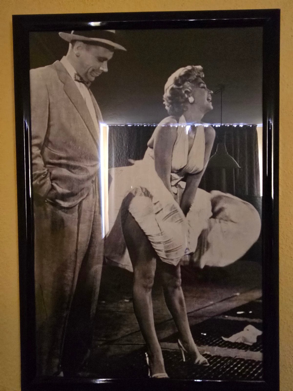 Marilyn Monroe 'The Seven Year Itch' poster, 96x67 cm, Antiek en Kunst, Ophalen, Poster, Fotografie, Ingelijst