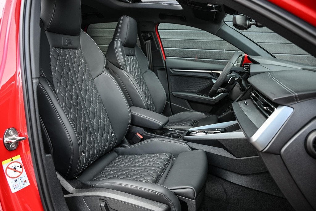 Audi A3 Sportback 45 TFSI e S edition Competition | Panorama, Euro 6, 700 kg, 150 min, 26 kWh