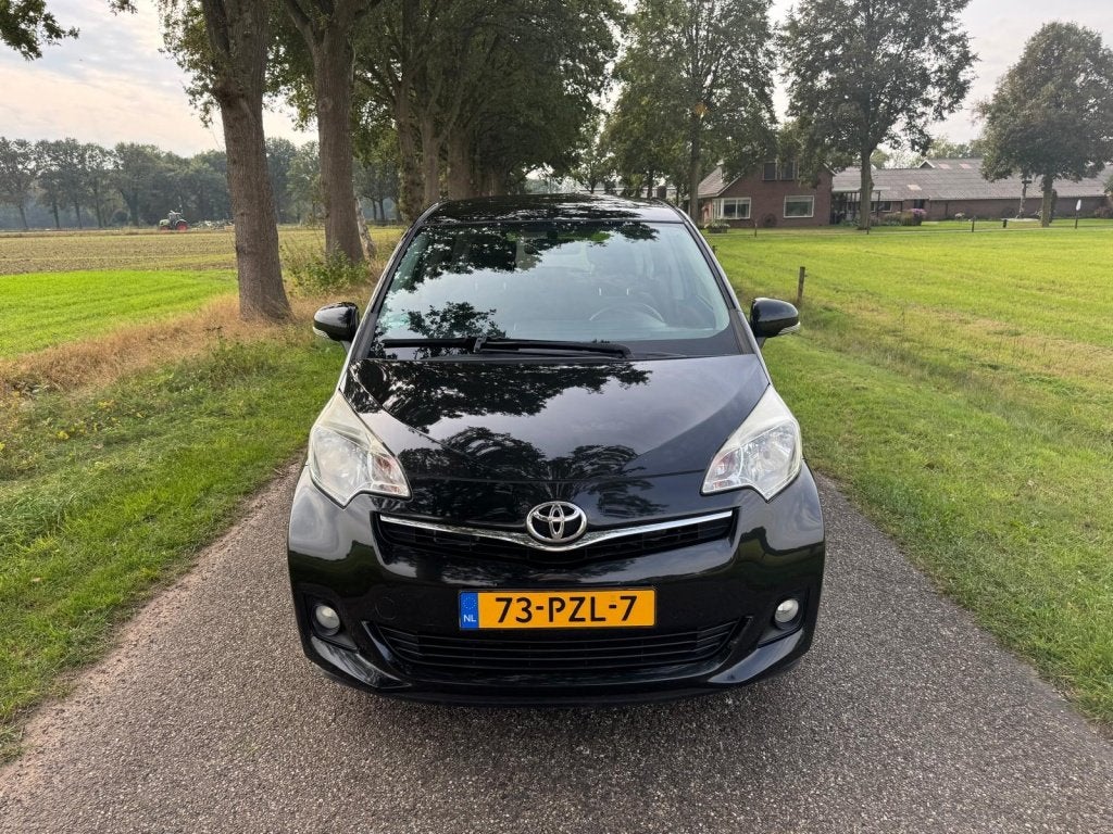 Toyota Verso-S 1.3 VVT-i Aspiration | Camera | Cruise Contro, Auto's, Keurmerk '100% Onderhouden', Euro 5, Stof, Gebruikt