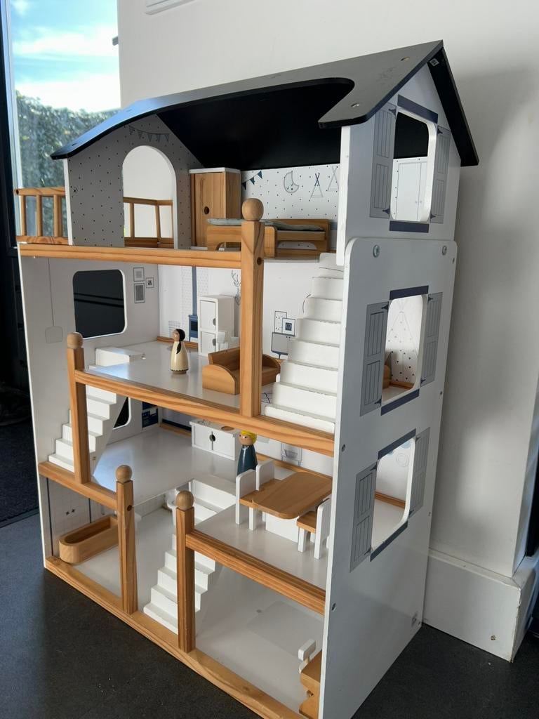 Poppenhuis petite Amélie, Kooi, Minder dan 75 cm, Zo goed als nieuw, Ophalen