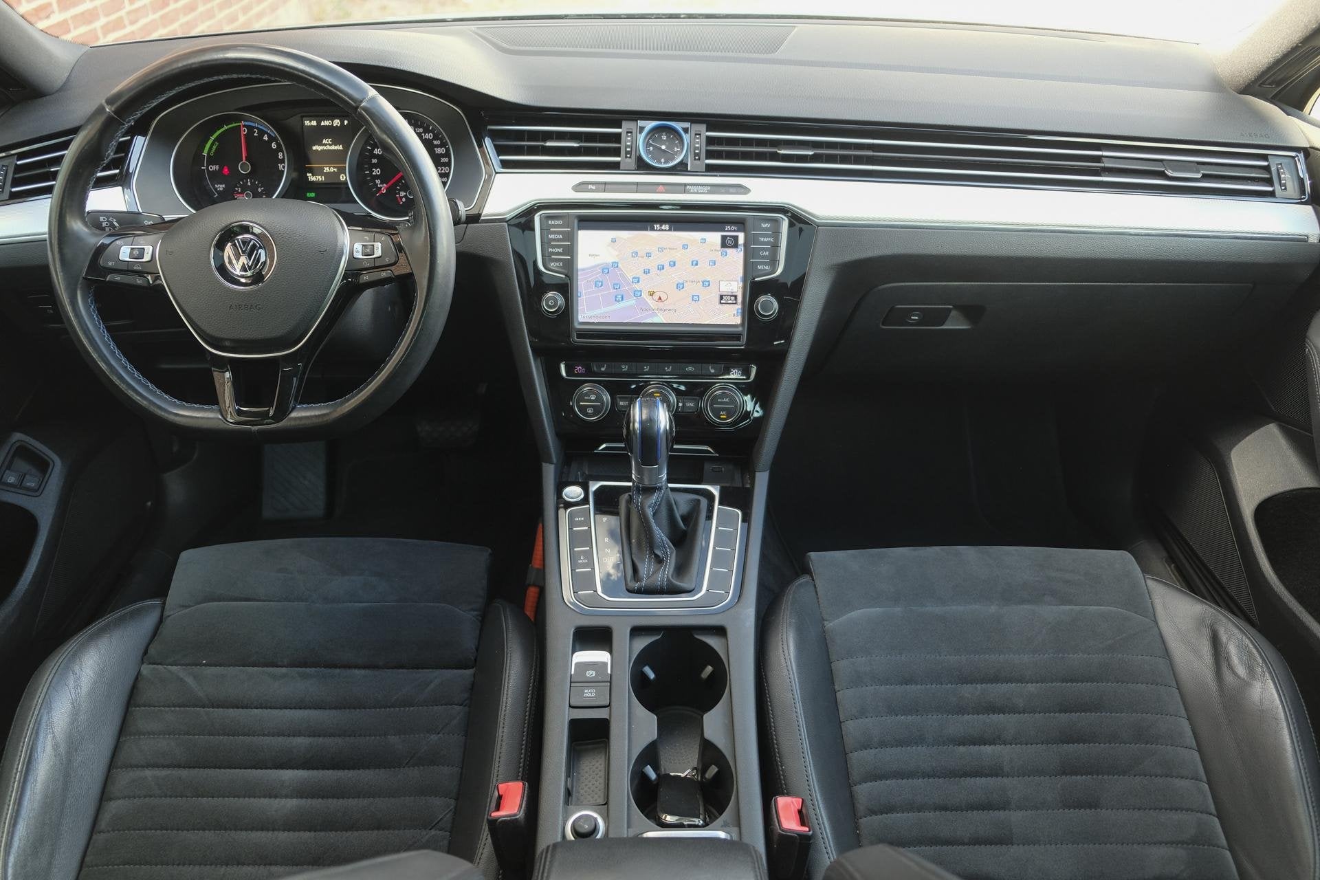 Volkswagen Passat 1.4 TSI GTE 218pk Highline Panoramadak Cam, Gebruikt, 4 cilinders, 1622 kg, https://media-marktplaats.export.dv.nl/23080781370/document-1.pdf