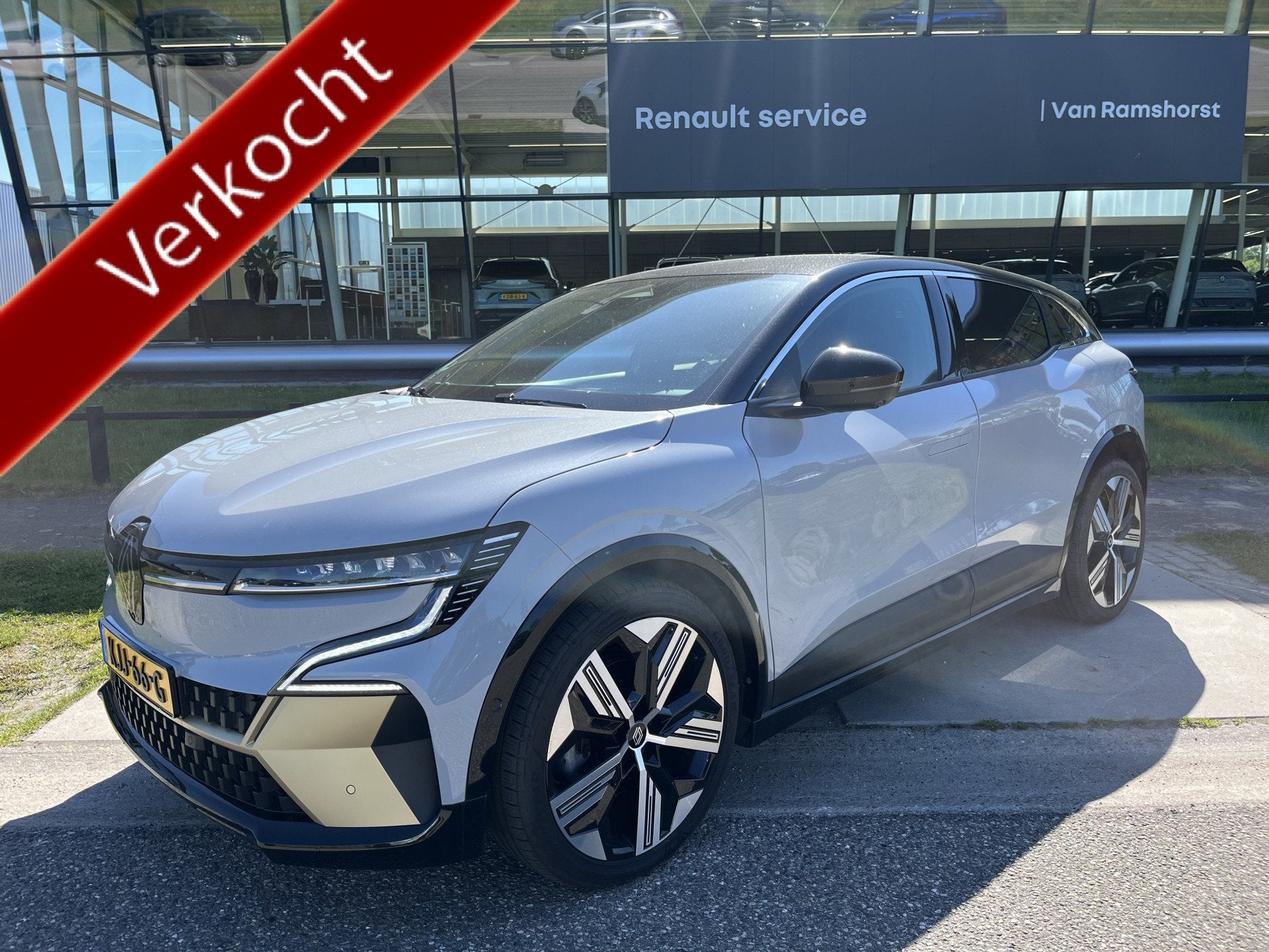 Renault Mégane E-Tech EV60 220 Optimum Charge Iconic, Auto's, Renault, 12 maanden, Zwart, 429 km, 33 min