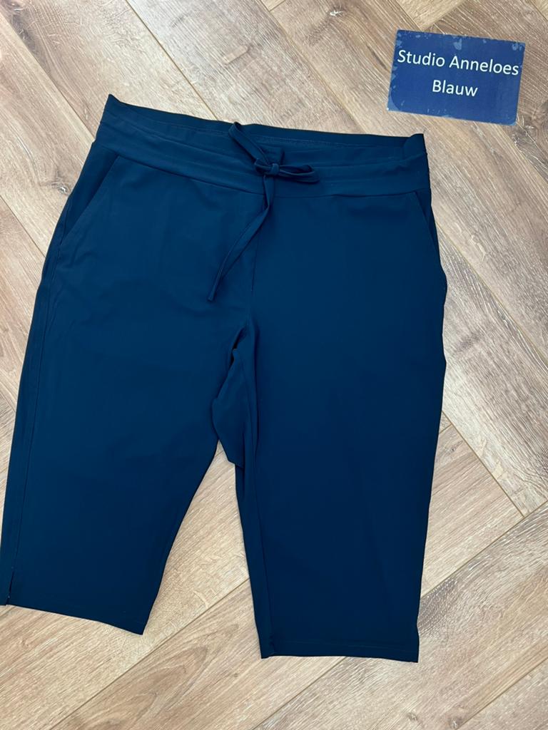 Studio anneloes upstairs capri broek L donkerblauw, Kort, Blauw, Maat 42/44 (L), Ophalen of Verzenden