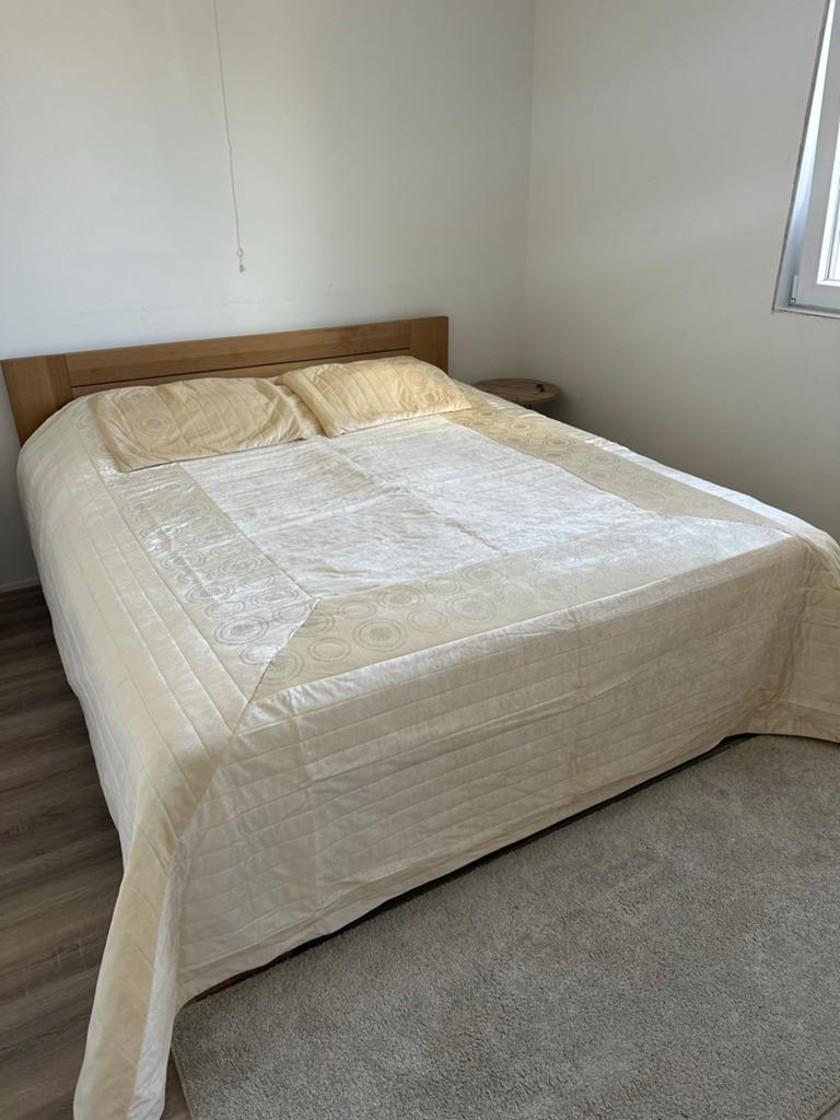 Bedsprei beige/zalmkleurig met strass steentjes, Ophalen, Beige, Overige typen, Tweepersoons