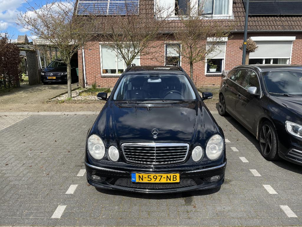 Mercedes-Benz Mercedes E55 AMG 2004 Zwart, Automaat, Achterwielaandrijving, Zwart, Leder