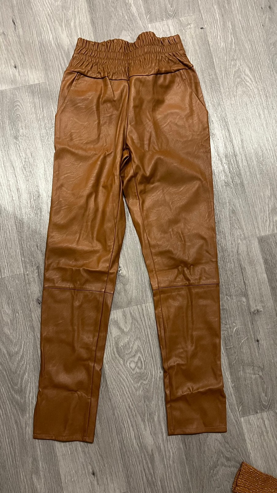 Cognac (nep) leren broek, Kleding | Dames, Ophalen of Verzenden, Zo goed als nieuw, Maat 36 (S), Bruin
