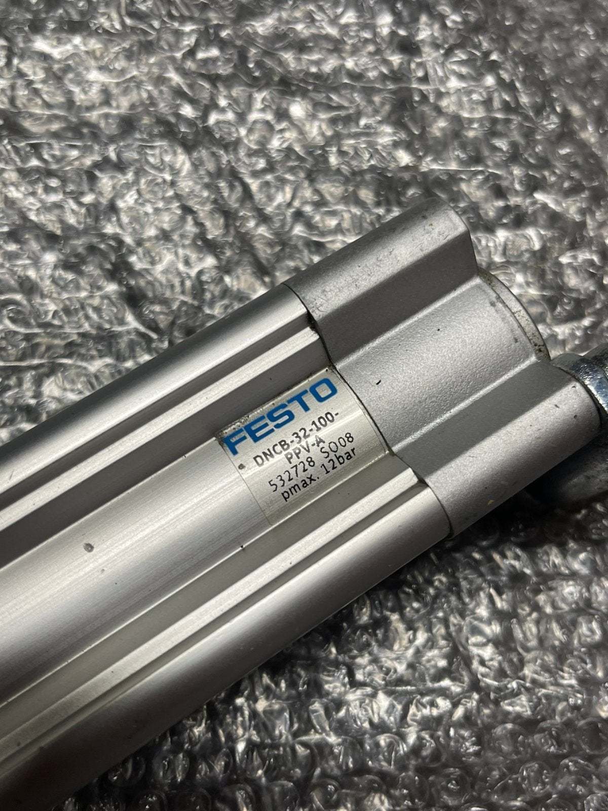 Festo cilinder DNCB 32-100 PPV-A, Doe-het-zelf en Verbouw, Ophalen of Verzenden, Zo goed als nieuw