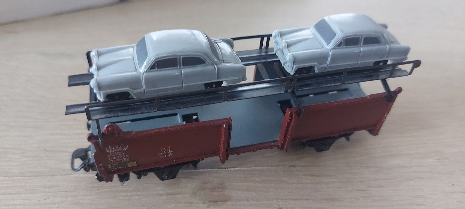 Märklin autotransportwagen + 2x ford 12m artnr 4613 ovp, Wisselstroom, Wagon, Ophalen of Verzenden, Zo goed als nieuw