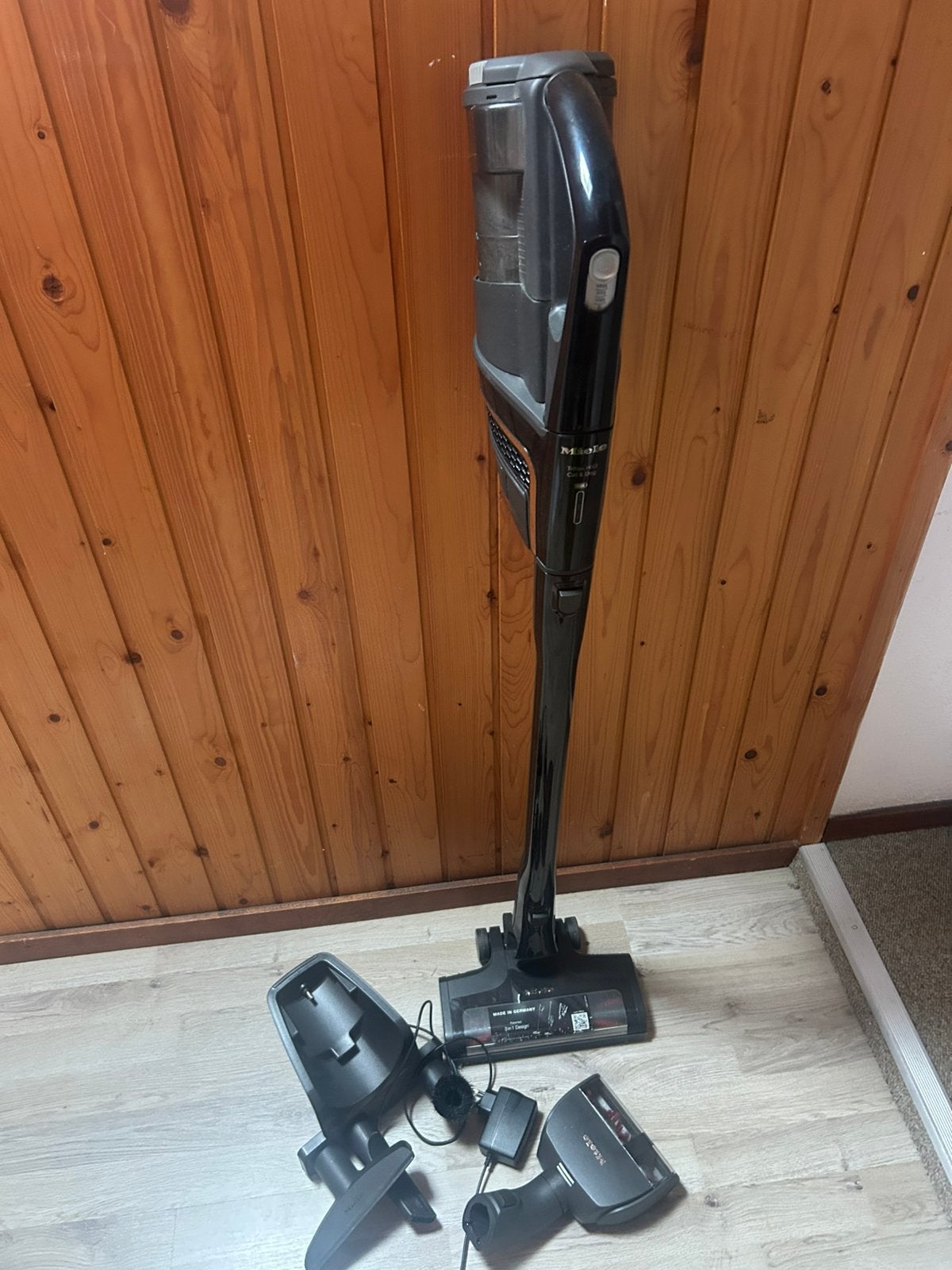 MIELE Steelstofzuiger, Ophalen, Zo goed als nieuw