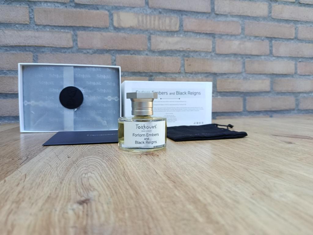 Toskovat Forlorn Embers and Black Reigns 59.5/60ml, Sieraden, Tassen en Uiterlijk, Uiterlijk | Parfum, Ophalen of Verzenden, Zo goed als nieuw