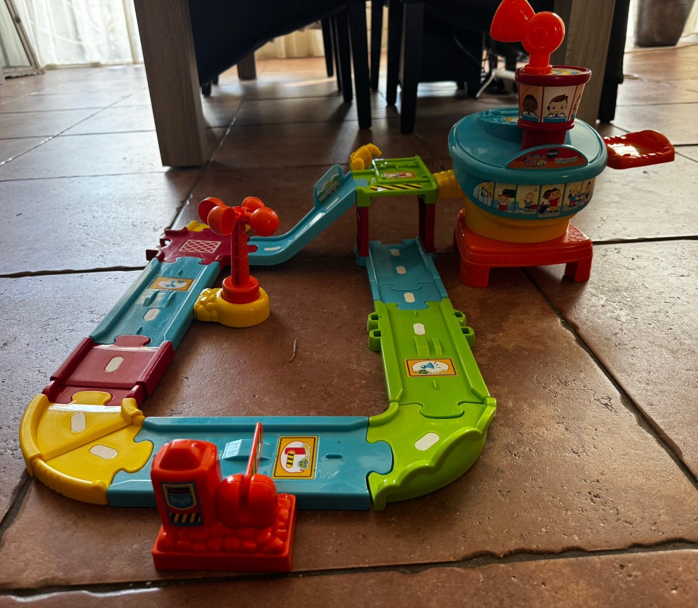 VTech Toet Toet Auto's Vliegveld + Toet Toet Auto, Ophalen of Verzenden, Gebruikt, 2 tot 4 jaar